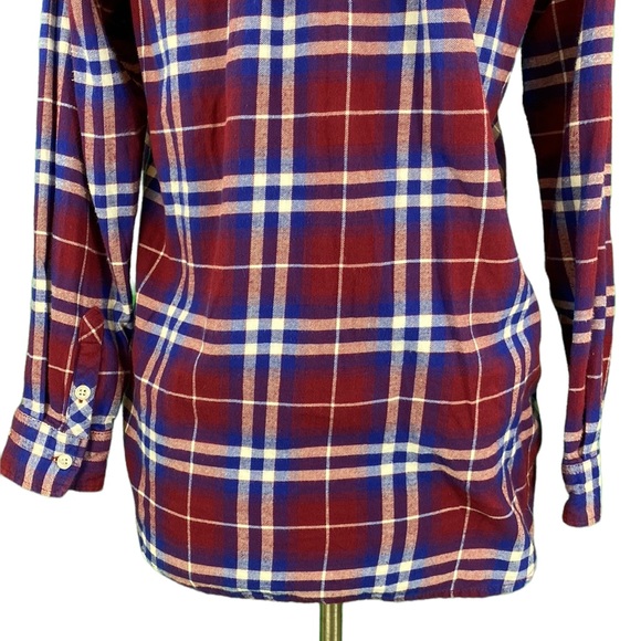 Levi’s Classic Red & Blue Plaid Flannel Button Down Shirt - Picture 9 of 14